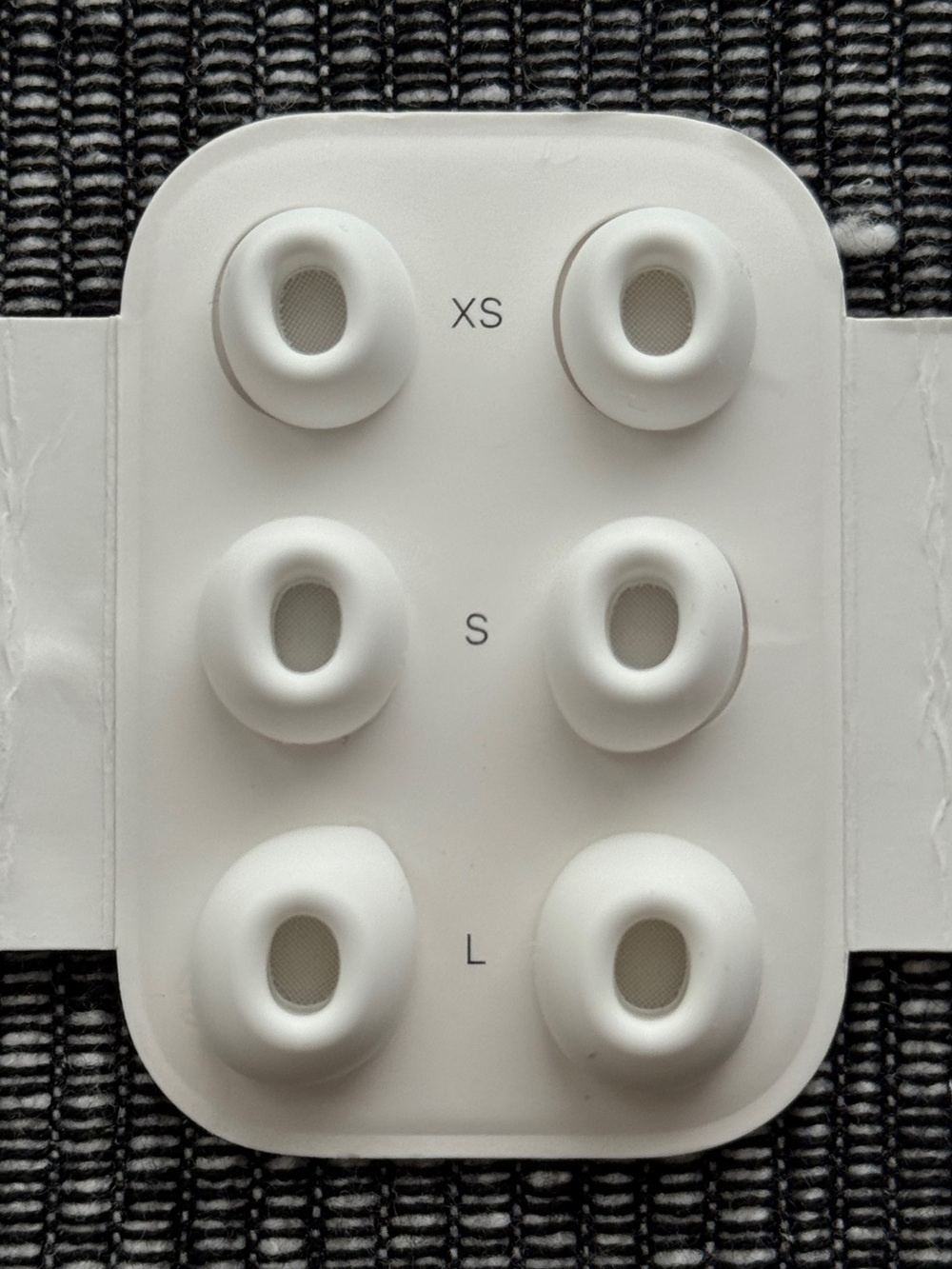APPLE AirPods Pro Replacement Silicone Ear Tips Set – XS / S / L